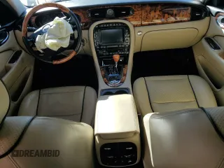 2008 Jaguar XJ Vanden Plas with VIN SAJWA82B08SH20004, listed as a Copart auction lot 87594075 with 130,172 mi miles and Salvage Title. Bid and sale history available at carsss.com. Image 8.