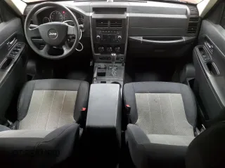 2009 Jeep Liberty Sport with VIN 1J8GN28K39W525378, listed as a Copart auction lot 53478015 with 308,598 mi miles and Clean Title. Bid and sale history available at DreamBid. Image 8.