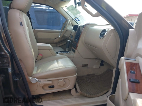2006 Ford Explorer with VIN 1FMEU64E96UB46865, listed as a IAAI auction lot 42143419 with 185,343 mi miles and . Bid and sale history available at DreamBid. Image 5.