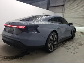 2022 Audi e-tron GT Prestige z VIN WAUEJBFW2N7006629, wystawiony jako Copart lot #45069554 z przebiegiem 8341 mil mil oraz . Historia ofert i sprzedaży dostępna na DreamBid. Obrazek 3.