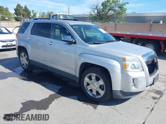 2012 GMC Terrain SLT-2 with VIN 2GKFLWE51C6231496, listed as a IAAI auction lot 42019893 with 157,232 mi miles. Bid and sale history available at carsss.com. Image 1.