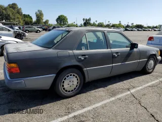 1992 Mercedes-Benz 300 E с VIN WDBEA30D2NB596584, выставлен на аукционе Copart как лот 61810125 с пробегом 134 906 миль миль и Чистый • Clean title. История ставок и продаж доступна на DreamBid. Изображение 3.