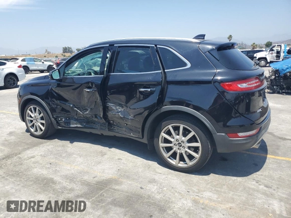 2019 Lincoln MKC Reserve with VIN 5LMCJ3C92KUL30300, listed as a Copart auction lot 61103295 with 42,680 mi miles and Salvage title. Bid and sale history available at DreamBid. Image 2.