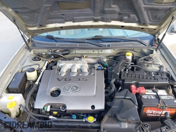 2004 Infiniti I35 with VIN JNKDA31A74T209228, listed as a IAAI auction lot 42181808 with 202,647 mi miles. Bid and sale history available at carsss.com. Image 10.