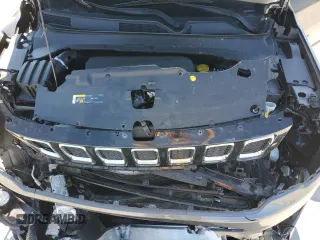 2018 Jeep Compass Latitude with VIN 3C4NJDBB5JT306138, listed as a Copart auction lot 50332855 with 102,844 mi miles and Salvage Title. Bid and sale history available at carsss.com. Image 13.