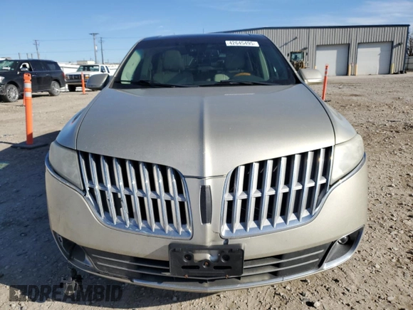 2011 Lincoln MKT with VIN 2LMHJ5AR9BBJ52371, listed as a Copart auction lot 42645495 with 137,157 mi miles and Clean Title. Bid and sale history available at DreamBid. Image 5.