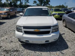 2013 Chevrolet Suburban LT with VIN 1GNSCJE0XDR146798, listed as a Copart auction lot 62408525 with 218,484 mi miles and Salvage title. Bid and sale history available at DreamBid. Image 5.