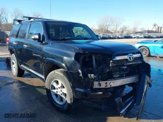 2011 Toyota 4Runner Trail with VIN JTEBU5JR0B5066010, listed as a IAAI auction lot 41640144 with 300,349 mi miles. Bid and sale history available at carsss.com. Image 1.