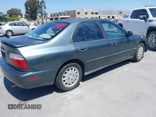 1997 Honda Accord LX с VIN 1HGCD5634VA121665, выставлен на аукционе IAAI как лот 42381259 с пробегом 180 249 миль миль и . История ставок и продаж доступна на DreamBid. Изображение 4.