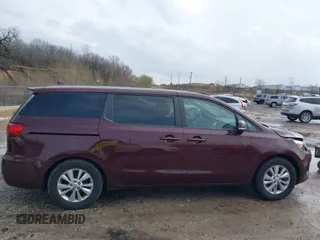 2017 Kia Sedona LX with VIN KNDMB5C12H6236364, listed as a IAAI auction lot 41924391 with 100,546 mi miles. Bid and sale history available at carsss.com. Image 13.