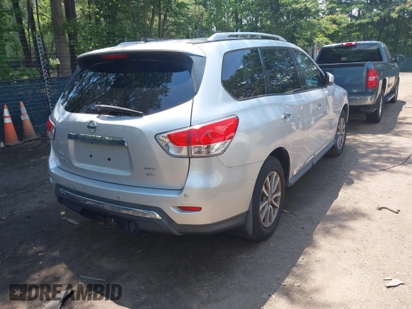 2014 Nissan Pathfinder SL z VIN 5N1AR2MM0EC673231, wystawiony jako IAAI lot #42482133 z przebiegiem 168 630 mil mil oraz . Historia ofert i sprzedaży dostępna na DreamBid. Obrazek 4.