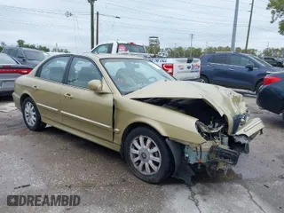 2004 Hyundai Sonata GLS with VIN KMHWF35H84A996121, listed as a IAAI auction lot 41731899 with 49,250 mi miles. Bid and sale history available at carsss.com. Image 1.