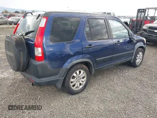 2005 Honda CR-V EX with VIN JHLRD78865C039845, listed as a IAAI auction lot 41885820 with 266,354 mi miles and . Bid and sale history available at carsss.com. Image 4.