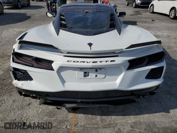 2020 Chevrolet Corvette 2LT with VIN 1G1Y72D45L5101896, listed as a Copart auction lot 43833635 with 8,226 mi miles and Salvage Title. Bid and sale history available at carsss.com. Image 6.