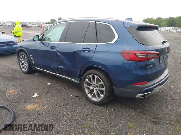 2020 BMW X5 xDrive40i z VIN 5UXCR6C08L9C37774, wystawiony jako IAAI lot #42202870 z przebiegiem 23 918 mil mil oraz . Historia ofert i sprzedaży dostępna na DreamBid. Obrazek 3.