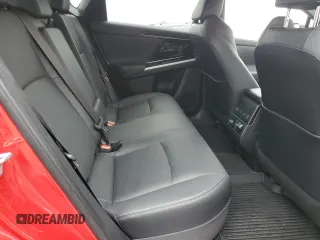 2024 Toyota bZ4X XLE z VIN JTMABACA3RA056904, wystawiony jako Copart lot #55640625 z przebiegiem 30 847 mil mil oraz Szkody całkowita. Historia ofert i sprzedaży dostępna na DreamBid. Obrazek 11.