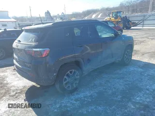 2018 Jeep Compass Trailhawk with VIN 3C4NJDDB5JT458112, listed as a IAAI auction lot 41617567 with 79,612 mi miles and . Bid and sale history available at carsss.com. Image 4.