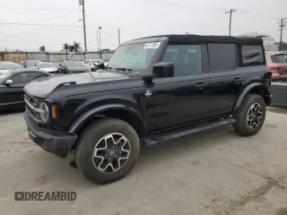 2022 Ford Bronco z VIN 1FMDE5BH2NLB22556, wystawiony jako Copart lot #60717055 z przebiegiem 27 757 mil mil oraz Szkoda całkowita • Salvage title. Historia ofert i sprzedaży dostępna na DreamBid. Obrazek 1.