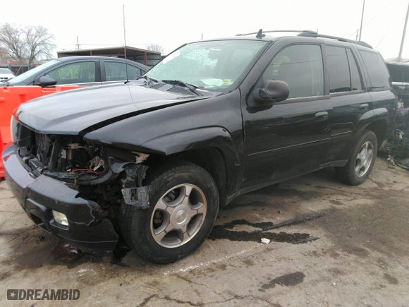 2008 Chevrolet TrailBlazer LT w/1LT with VIN 1GNDS13S282165845, listed as a IAAI auction lot 35604246 with 155,234 mi miles. Bid and sale history available at carsss.com. Image 2.