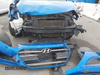 2017 Hyundai Elantra z VIN KMHD35LH8HU379319, wystawiony jako IAAI lot #41895779 z przebiegiem 80 918 mil mil oraz . Historia ofert i sprzedaży dostępna na DreamBid. Obrazek 6.