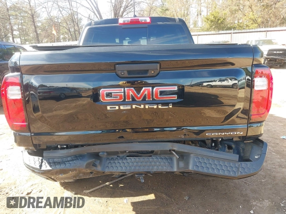 2023 GMC Canyon 4WD Denali with VIN 1GTP6FEK9P1146606, listed as a IAAI auction lot 41330983 with 18,907 mi miles and . Bid and sale history available at DreamBid. Image 16.