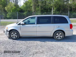 2012 Dodge Grand Caravan SXT with VIN 2C4RDGCG0CR284124, listed as a IAAI auction lot 42103224 with 131,691 mi miles and . Bid and sale history available at DreamBid. Image 14.