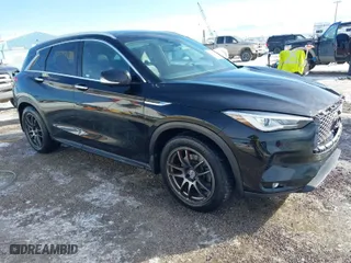 2019 Infiniti QX50 LUXE with VIN 3PCAJ5M35KF125390, listed as a IAAI auction lot 41435577 with 68,599 mi miles. Bid and sale history available at carsss.com. Image 1.