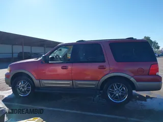 2003 Ford Expedition Eddie Bauer with VIN 1FMPU18L13LB22470, listed as a IAAI auction lot 41532763 with 261,942 mi miles. Bid and sale history available at carsss.com. Image 14.
