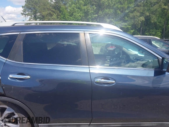 2016 Nissan Rogue SV z VIN 5N1AT2MV7GC747967, wystawiony jako IAAI lot #42231369 z przebiegiem 98 945 mil mil oraz . Historia ofert i sprzedaży dostępna na DreamBid. Obrazek 13.