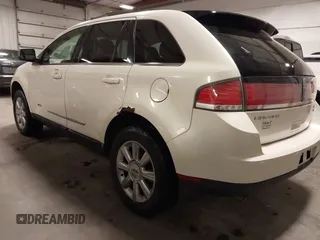 2007 Lincoln MKX with VIN 2LMDU88C57BJ02373, listed as a IAAI auction lot 41870551 with 191,193 mi miles. Bid and sale history available at carsss.com. Image 3.