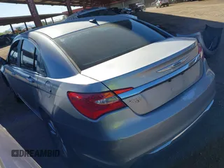 2013 Chrysler 200 Touring with VIN 1C3CCBBB3DN672274, listed as a IAAI auction lot 41870482 with 148,887 mi miles. Bid and sale history available at carsss.com. Image 3.