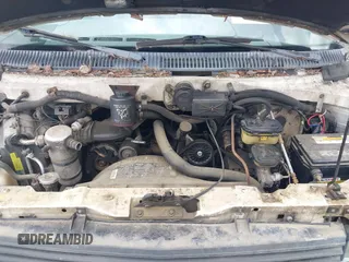 1991 Chevrolet Astro Cargo z VIN 1GBDM19Z7MB202913, wystawiony jako IAAI lot #42363530 z przebiegiem 191 695 mil mil oraz . Historia ofert i sprzedaży dostępna na DreamBid. Obrazek 10.