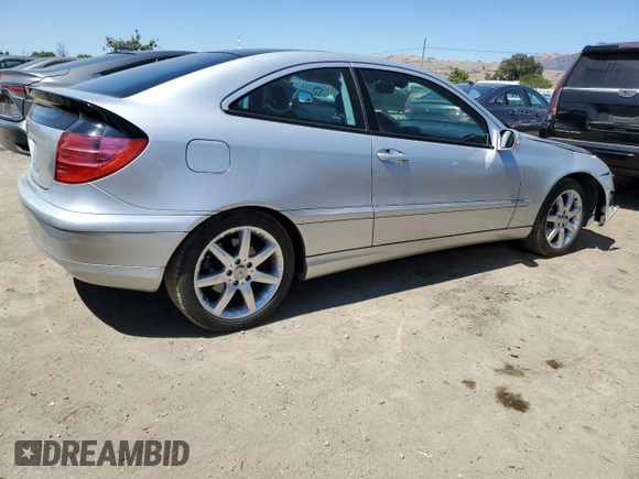 2004 Mercedes-Benz C z VIN WDBRN64J44A634666, wystawiony jako Copart lot #65085215 z przebiegiem 106 079 mil mil oraz Szkoda całkowita • Salvage title. Historia ofert i sprzedaży dostępna na DreamBid. Obrazek 3.