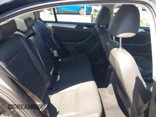 2013 Volkswagen Jetta SE with VIN 3VWDP7AJ8DM350702, listed as a IAAI auction lot 42652788 with 106,655 mi miles and . Bid and sale history available at DreamBid. Image 8.