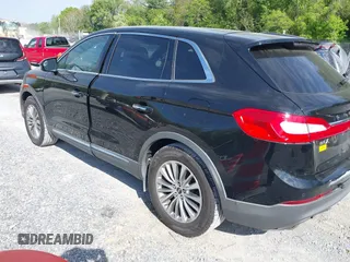 2016 Lincoln MKX Select z VIN 2LMTJ6KR9GBL24307, wystawiony jako IAAI lot #42198439 z przebiegiem 164 199 mil mil oraz . Historia ofert i sprzedaży dostępna na DreamBid. Obrazek 3.