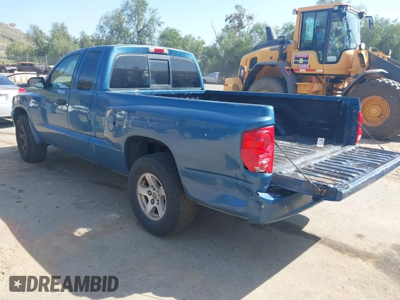 2005 Dodge Dakota SLT with VIN 1D7HE42N85S194847, listed as a IAAI auction lot 41880048 with 289,575 mi miles and . Bid and sale history available at DreamBid. Image 3.