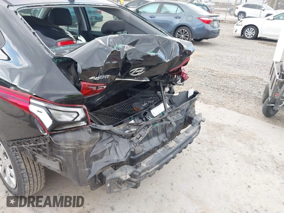 2021 Hyundai Accent SE z VIN 3KPC24A61ME134031, wystawiony jako IAAI lot #41534070 z przebiegiem 88 217 mil mil oraz . Historia ofert i sprzedaży dostępna na DreamBid. Obrazek 6.