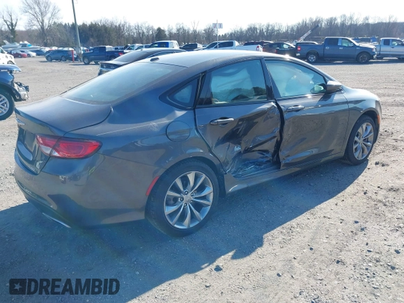 2015 Chrysler 200 S with VIN 1C3CCCDG6FN727592, listed as a IAAI auction lot 41769446 with 27,542 mi miles. Bid and sale history available at carsss.com. Image 4.