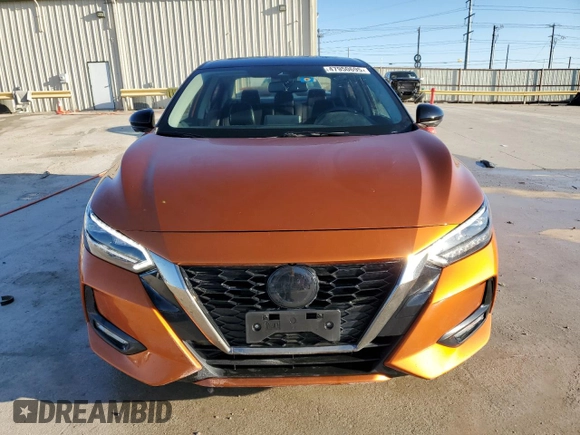 2021 Nissan Sentra SR z VIN 3N1AB8DV0MY327371, wystawiony jako Copart lot #47950695 z przebiegiem 80 943 mil mil oraz Czysty tytuł • Clean title. Historia ofert i sprzedaży dostępna na DreamBid. Obrazek 5.