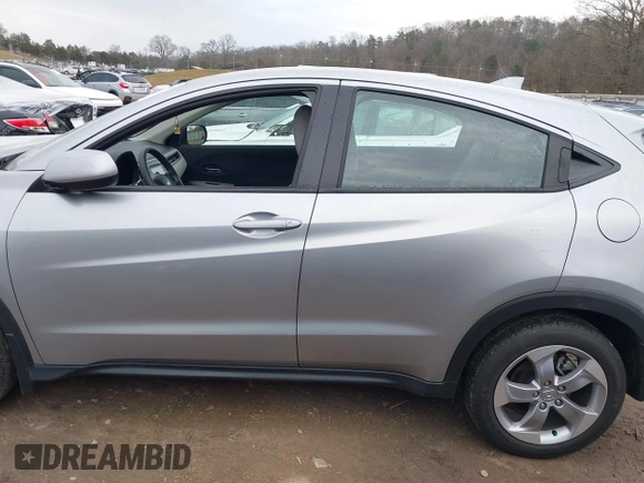 2021 Honda HR-V LX with VIN 3CZRU5H37MM703180, listed as a IAAI auction lot 41737591 with 34,190 mi miles. Bid and sale history available at carsss.com. Image 14.