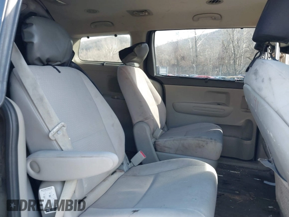 2016 Kia Sedona LX with VIN KNDMB5C17G6083740, listed as a IAAI auction lot 41553959 with 209,536 mi miles. Bid and sale history available at carsss.com. Image 8.