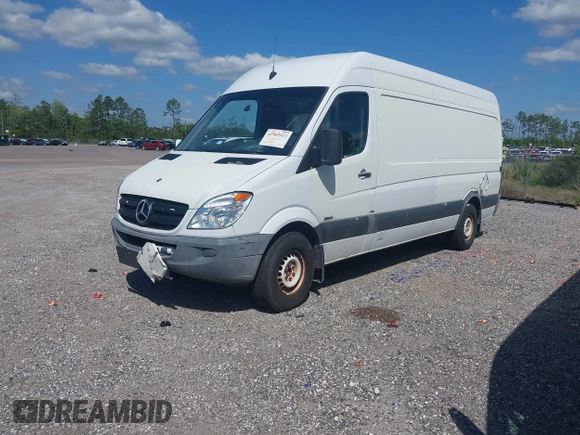 2011 Mercedes-Benz Sprinter Cargo with VIN WD3PE8CBXB5592597, listed as a IAAI auction lot 41963313 with 490,059 mi miles. Bid and sale history available at carsss.com. Image 18.