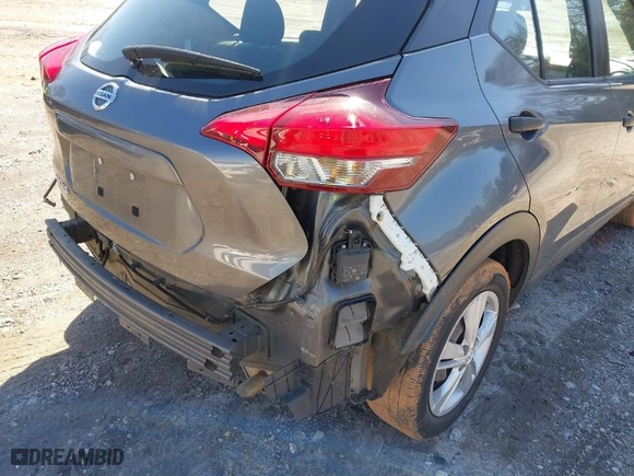 2020 Nissan Kicks S with VIN 3N1CP5BV2LL521486, listed as a IAAI auction lot 41774556 with 95,000 mi miles. Bid and sale history available at carsss.com. Image 6.