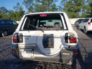 2000 Toyota RAV4 with VIN JT3GP10V9Y0046468, listed as a IAAI auction lot 41864553 with 286,660 mi miles and . Bid and sale history available at DreamBid. Image 6.