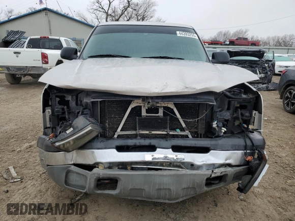 2005 Chevrolet Silverado 1500 LS with VIN 2GCEC19TX51207426, listed as a Copart auction lot 44393255 with 259,005 mi miles and Salvage Title. Bid and sale history available at DreamBid. Image 5.