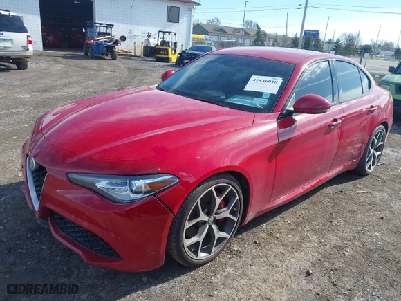 2019 Alfa Romeo Giulia with VIN ZARFAMAN7K7599097, listed as a IAAI auction lot 41836010 with 32,011 mi miles. Bid and sale history available at carsss.com. Image 17.