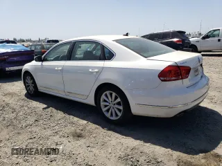 2013 Volkswagen Passat SEL Premium z VIN 1VWCH7A38DC039377, wystawiony jako Copart lot #54396435 z przebiegiem 111 925 mil mil oraz Szkoda całkowita • Salvage title. Historia ofert i sprzedaży dostępna na DreamBid. Obrazek 2.