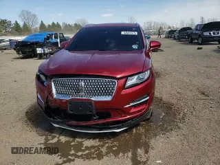 2019 Lincoln MKC Reserve z VIN 5LMTJ3DH6KUL39670, wystawiony jako Copart lot #52692875 z przebiegiem 39 235 mil mil oraz Szkoda całkowita • Salvage title. Historia ofert i sprzedaży dostępna na DreamBid. Obrazek 13.