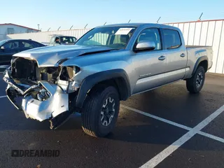 2023 Toyota Tacoma SR5 z VIN 3TMDZ5BN6PM156824, wystawiony jako IAAI lot #41031932 z przebiegiem 14 226 mil mil oraz . Historia ofert i sprzedaży dostępna na DreamBid. Obrazek 18.