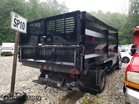 2021 Ford F-550 XL z VIN 1FDUF5HT5MEC13610, wystawiony jako Copart lot #59234043 z przebiegiem 8064 mil mil oraz . Historia ofert i sprzedaży dostępna na DreamBid. Obrazek 3.